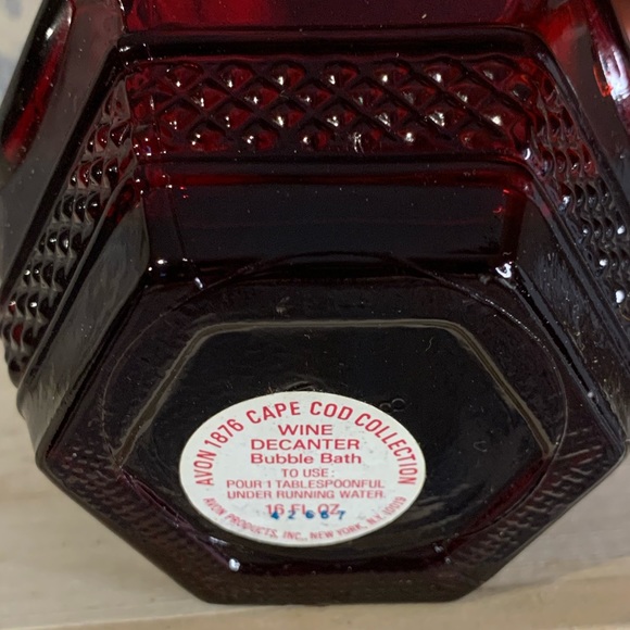 VTG Set of 3 Avon 1876 Cape Cod Collection Pieces - Decanter, Salt Shaker, Bell - Picture 15 of 16